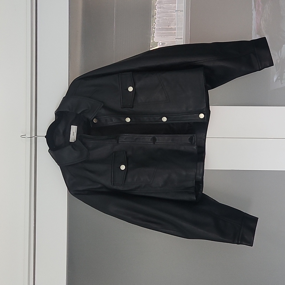 Cropped PU Mango shacket